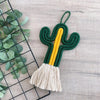 Macramé mural cactus