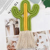 Macramé mural cactus